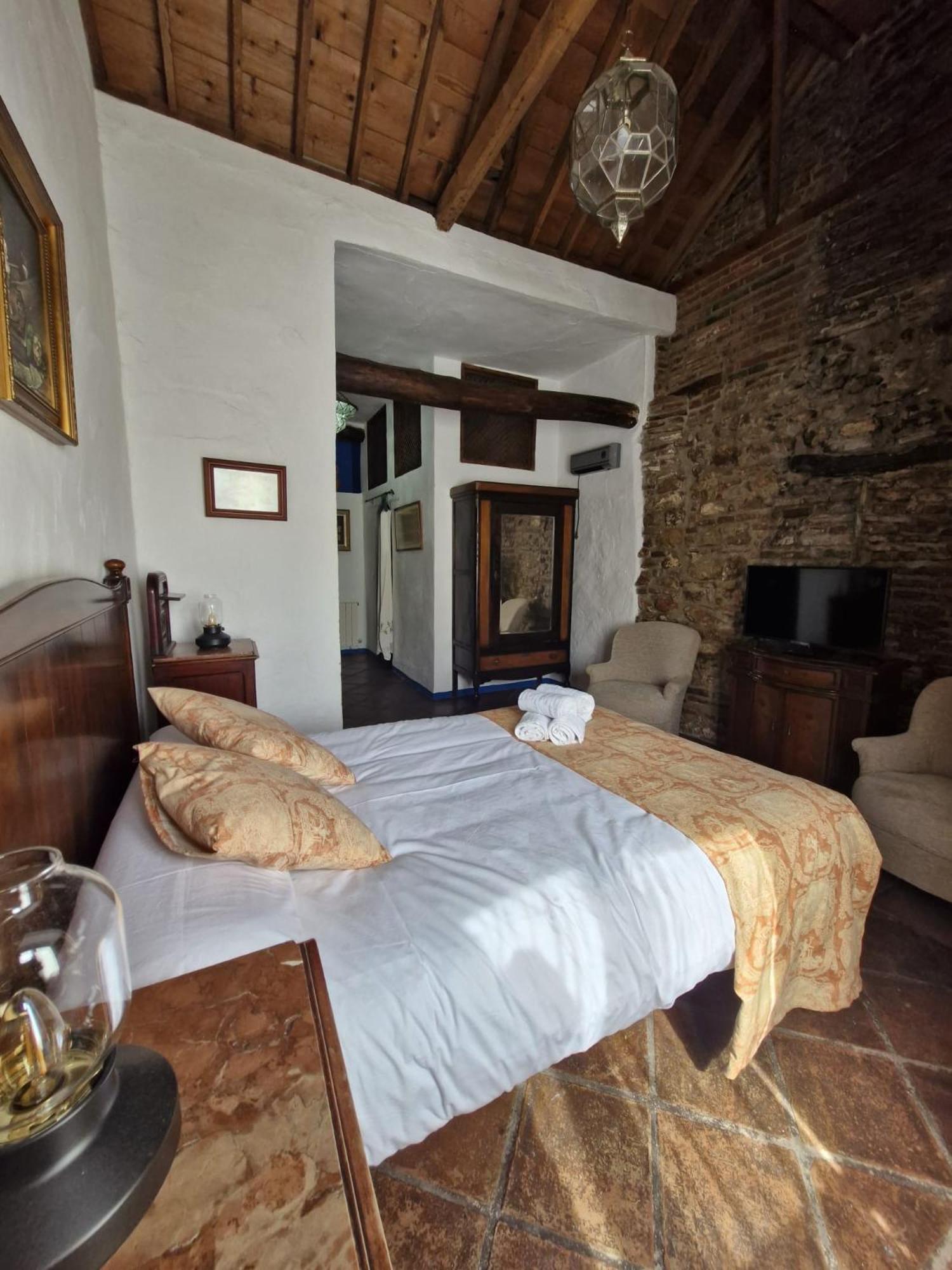 Hotel Rural Verde Oliva Comares Стая снимка